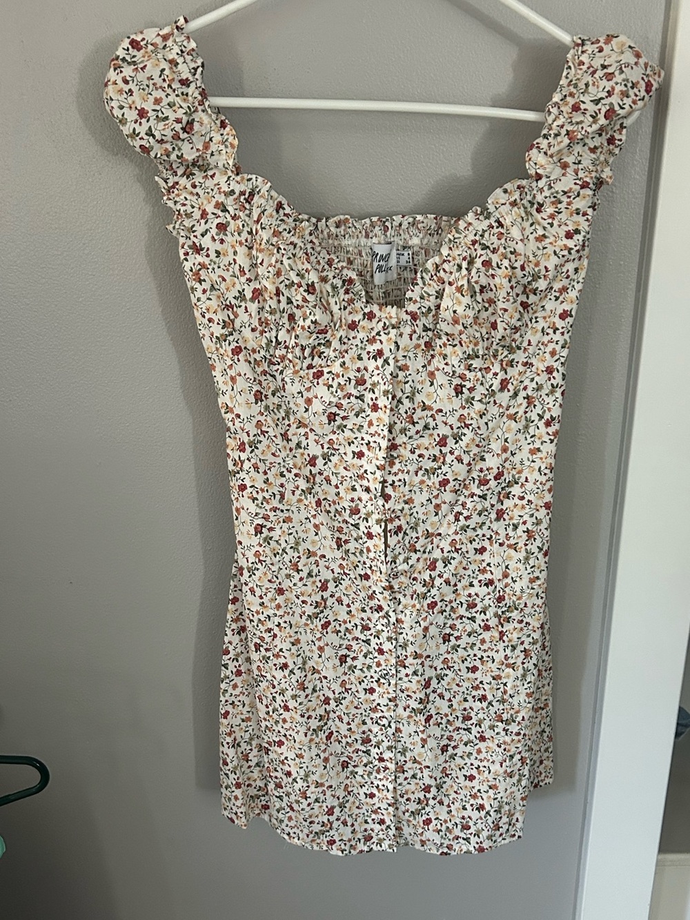 Princess Polly Mini Dress: A cream floral mini dress with a smocked back.